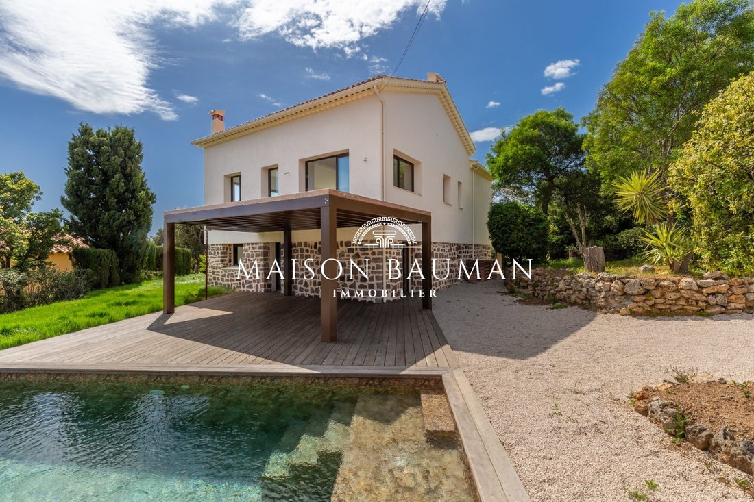 Villa in Les Issambres, Roquebrune-sur-Argens, France 2 - 17756103