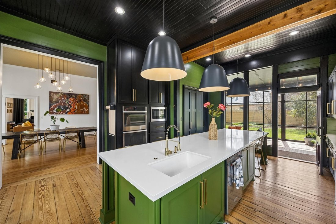 House in Brenham, Texas, United States 5 - 17395656