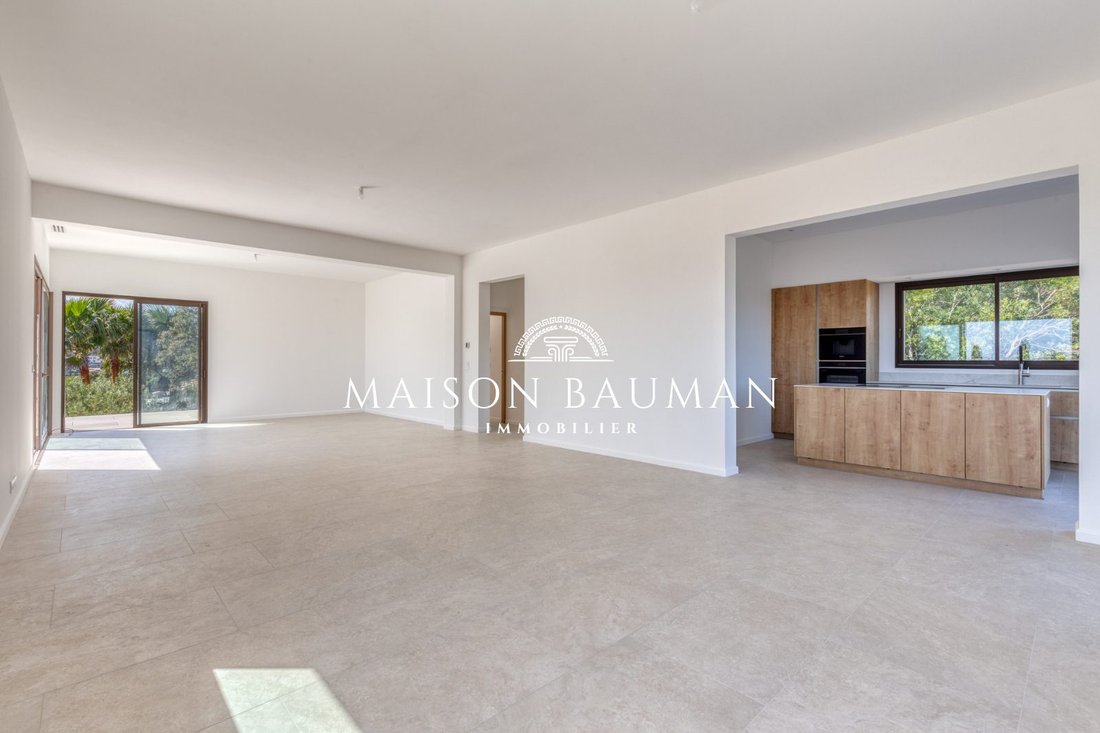 Villa in Les Issambres, Roquebrune-sur-Argens, France 4 - 17756103