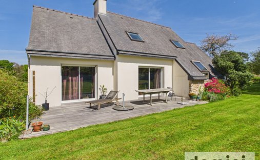 House in Pleumeur-Bodou, Brittany, France 1