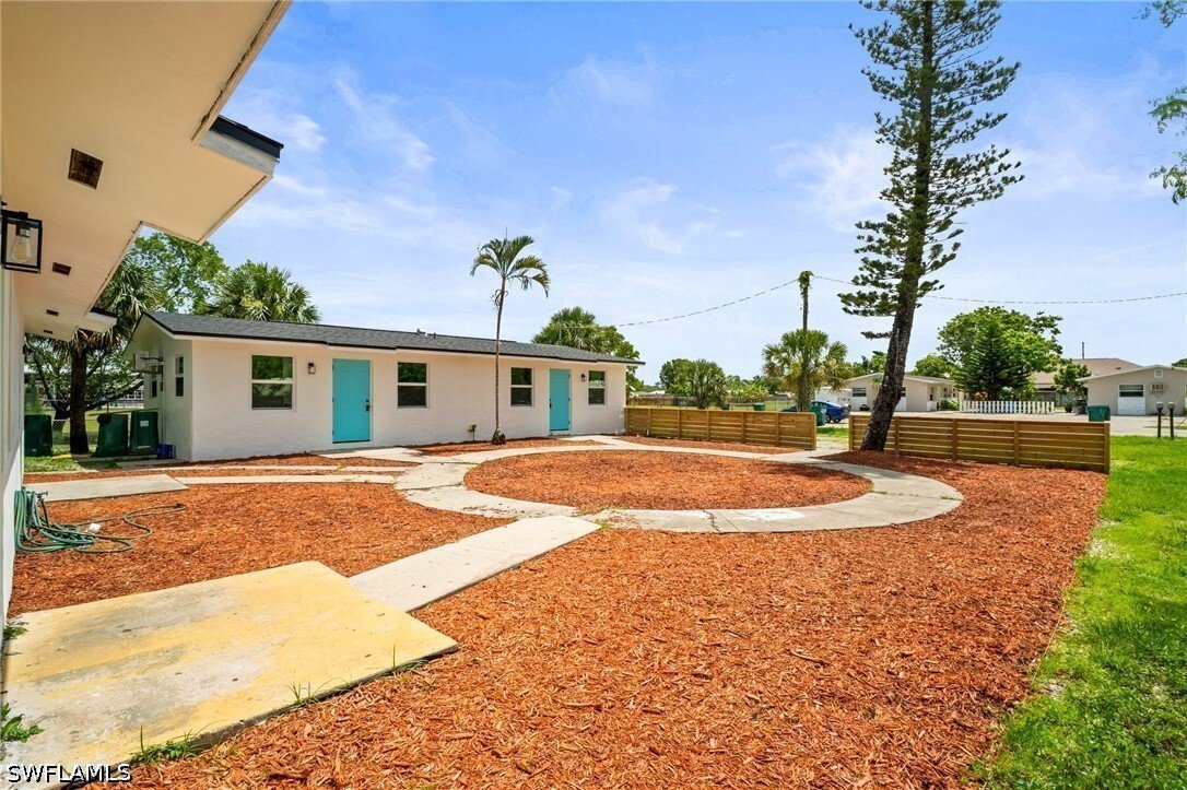 Naples, Florida, United States 3 - 17759595