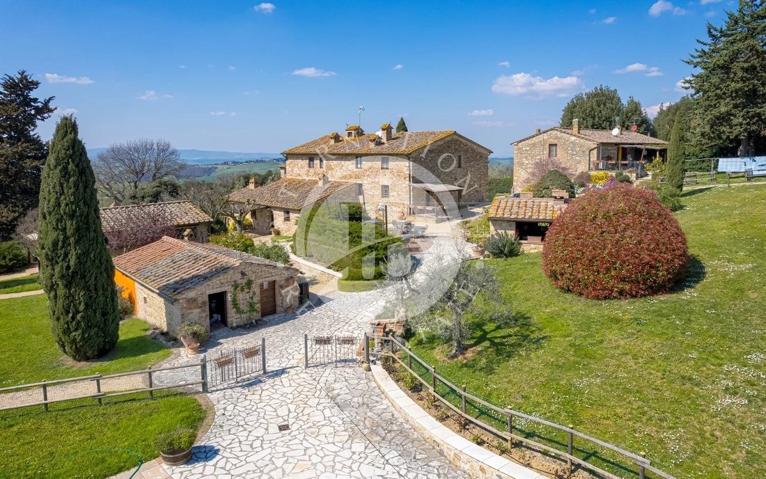 Estate in Gambassi Terme, Tuscany, Italy 3 - 17759065