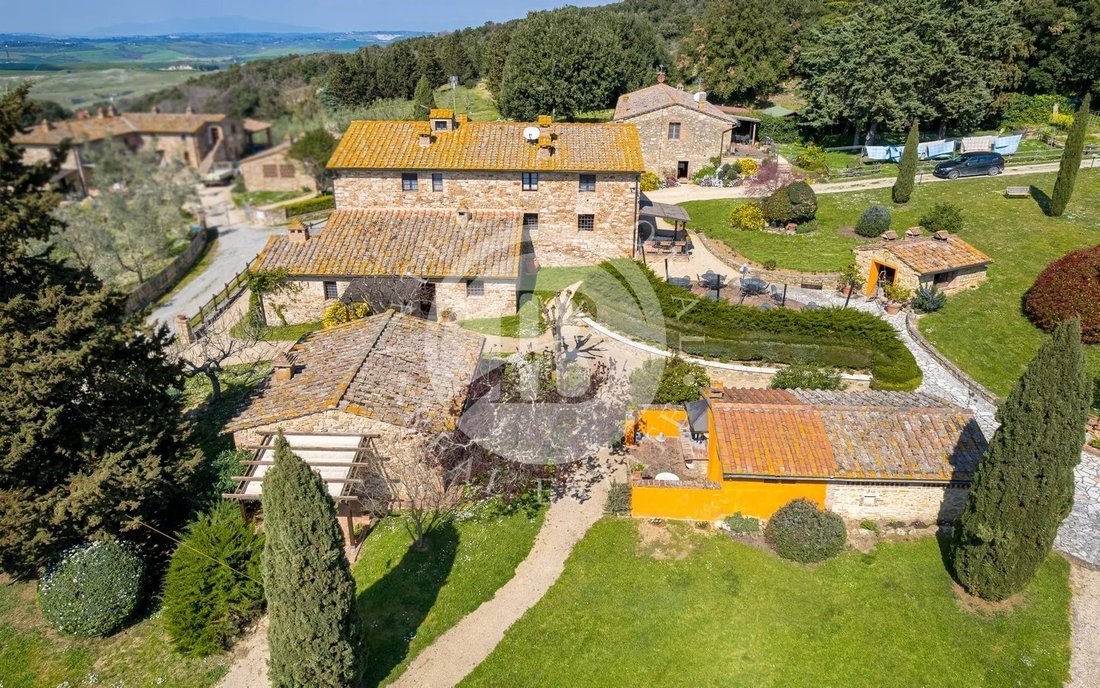 Estate in Gambassi Terme, Tuscany, Italy 2 - 17759065
