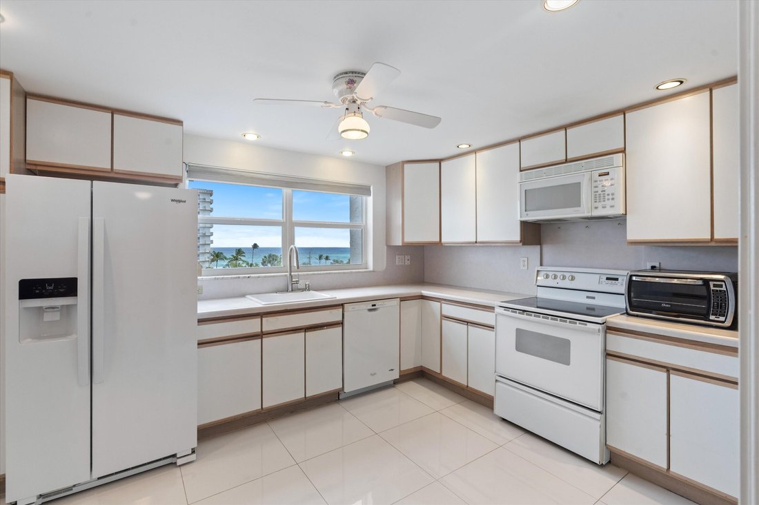 Condo in Boca Raton, Florida, United States 5 - 17756467