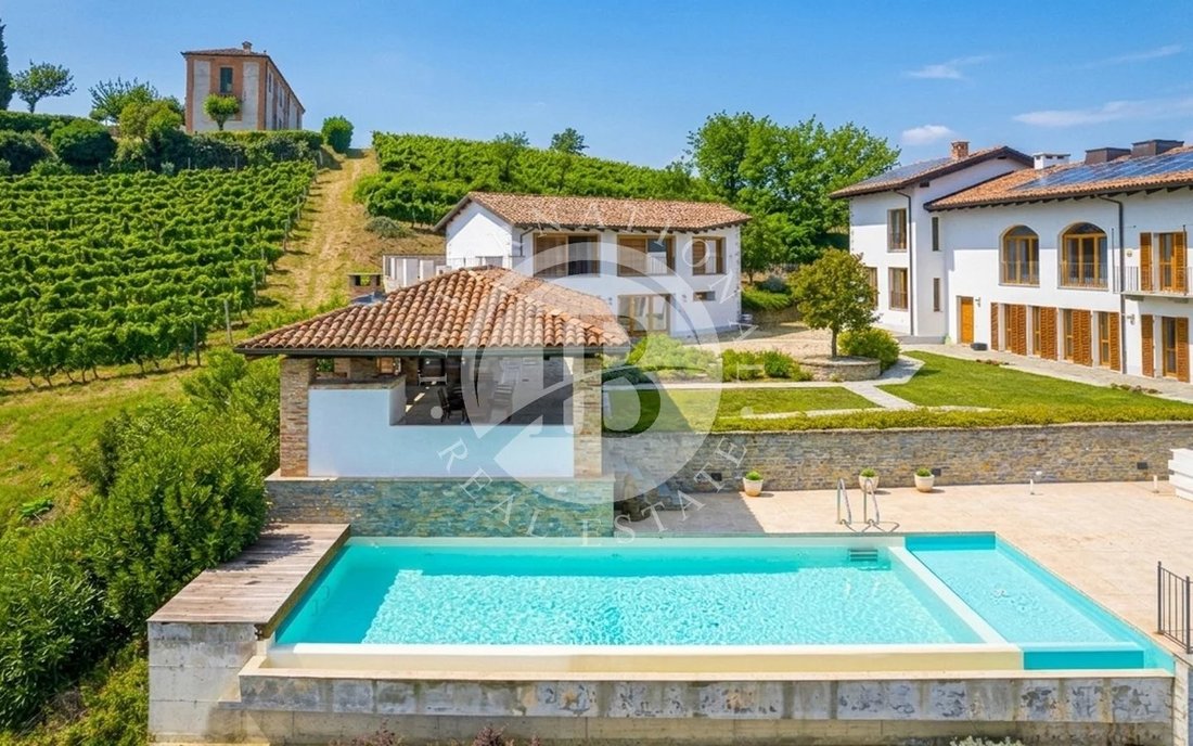 Villa in Agliano Terme, Piedmont, Italy 3 - 17758770