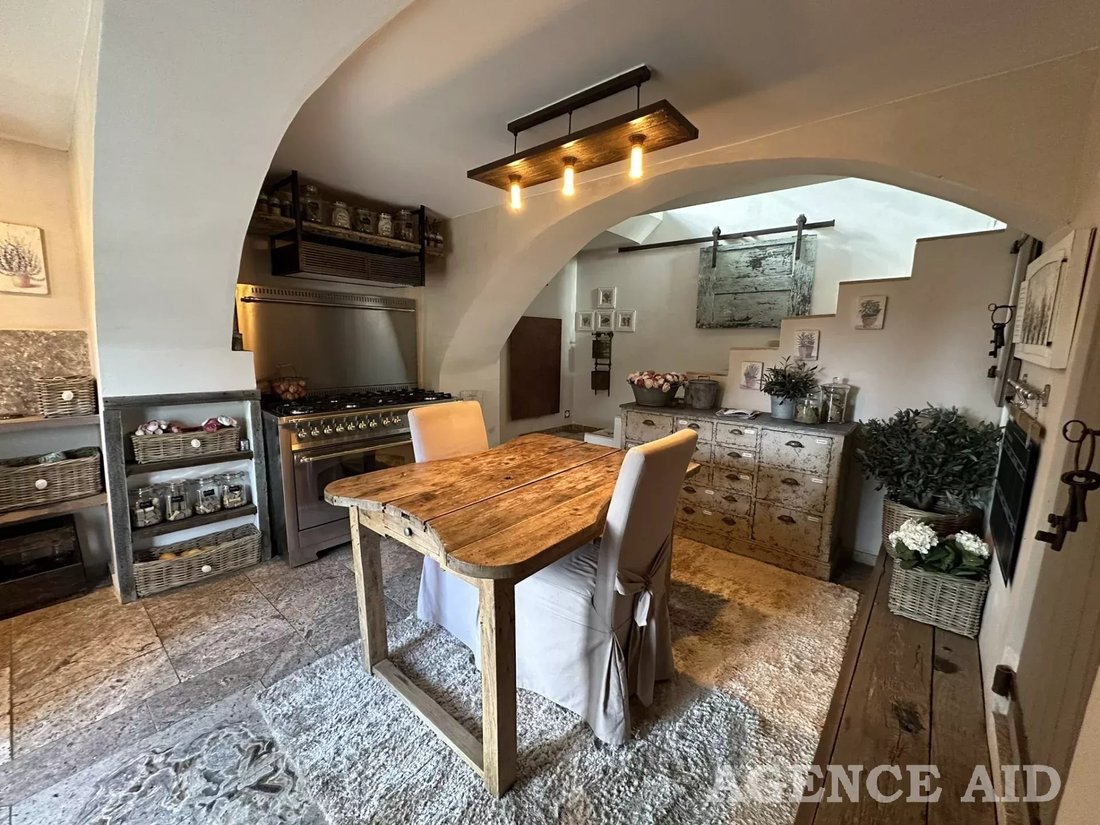Estate in Cuges-les-Pins, Provence-Alpes-Côte d'Azur, France 5 - 17762746