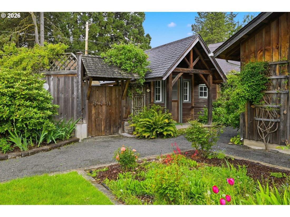 House in Eugene, Oregon, United States 5 - 17450767