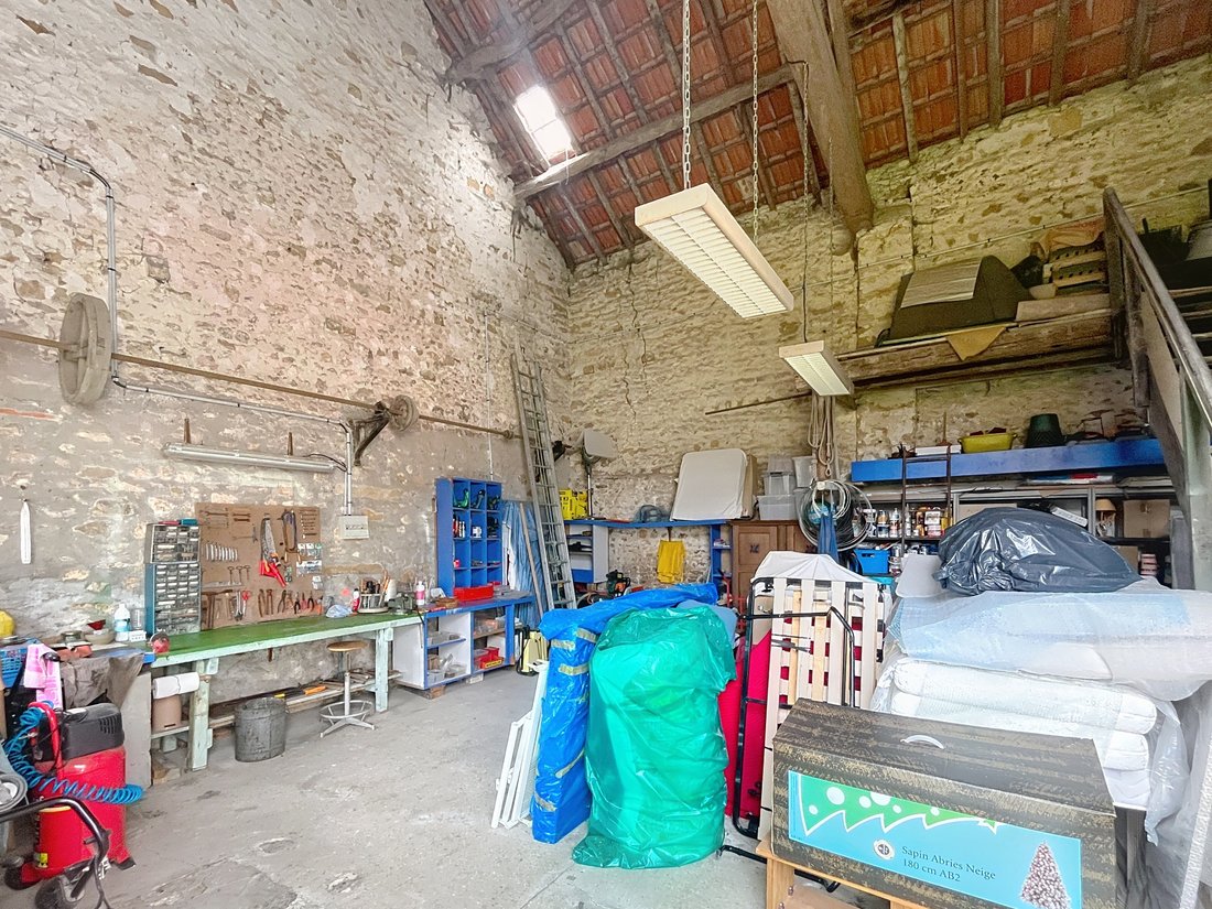 Estate in Milly-la-Forêt, Ile-de-France, France 5 - 17505463