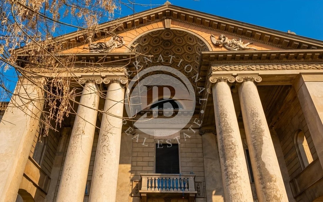 Villa in Center, Cremona, Lombardy 1 - 17758718