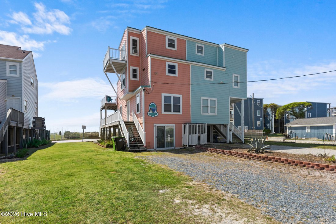 Townhouse in North Topsail Beach, North Carolina, United States 2 - 17759257