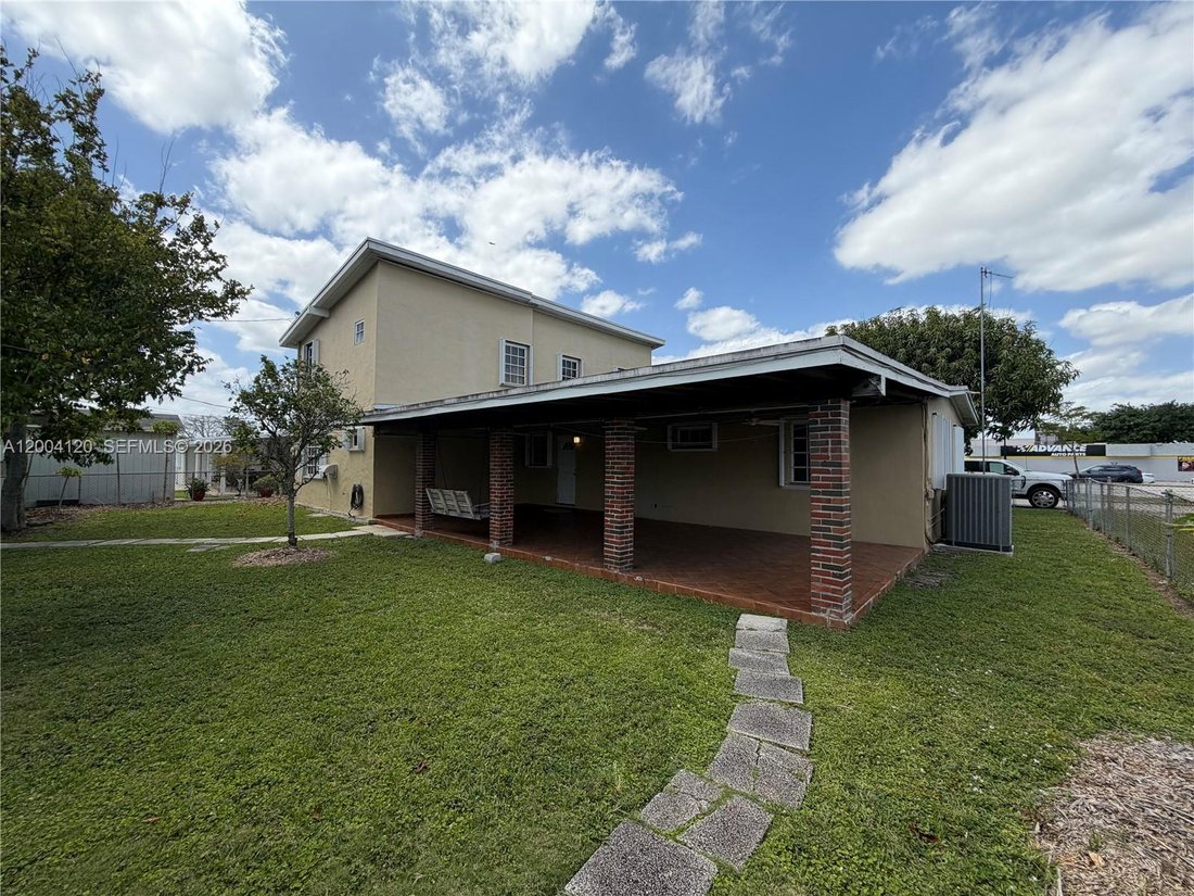 House in Miami, Florida, United States 3 - 17758404