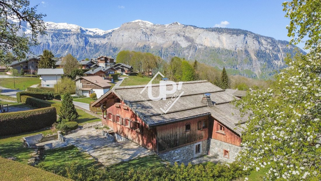 Chalet in Arâches-la-Frasse, Auvergne-Rhône-Alpes, France 1 - 16721234