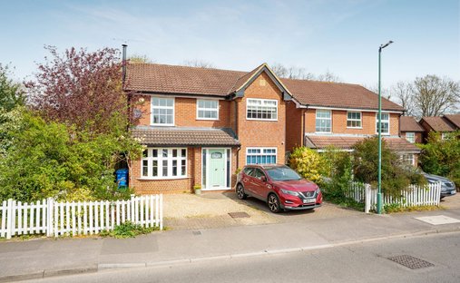 House in Sunninghill, England 1