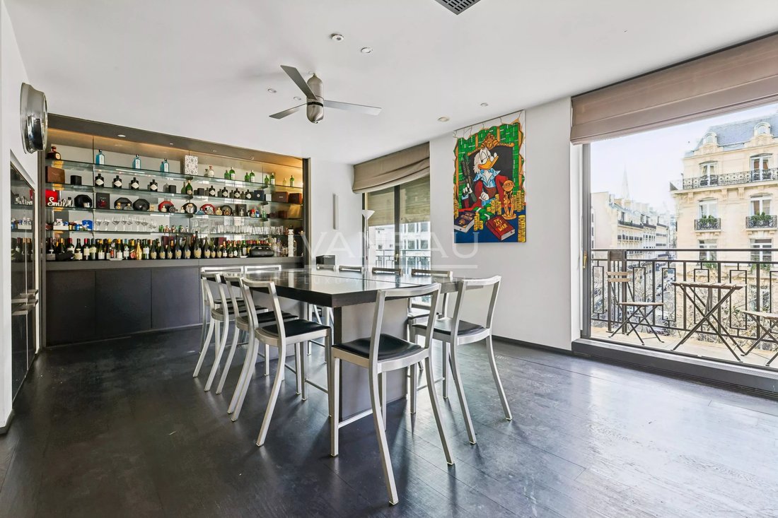 Apartment in Triangle d'Or, Paris 8e Arrondissement, Paris 3 - 17757277