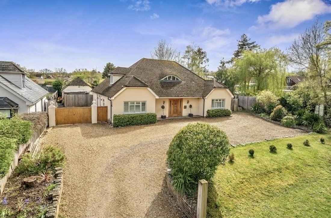 House in Guildford, England 1 - 17754906