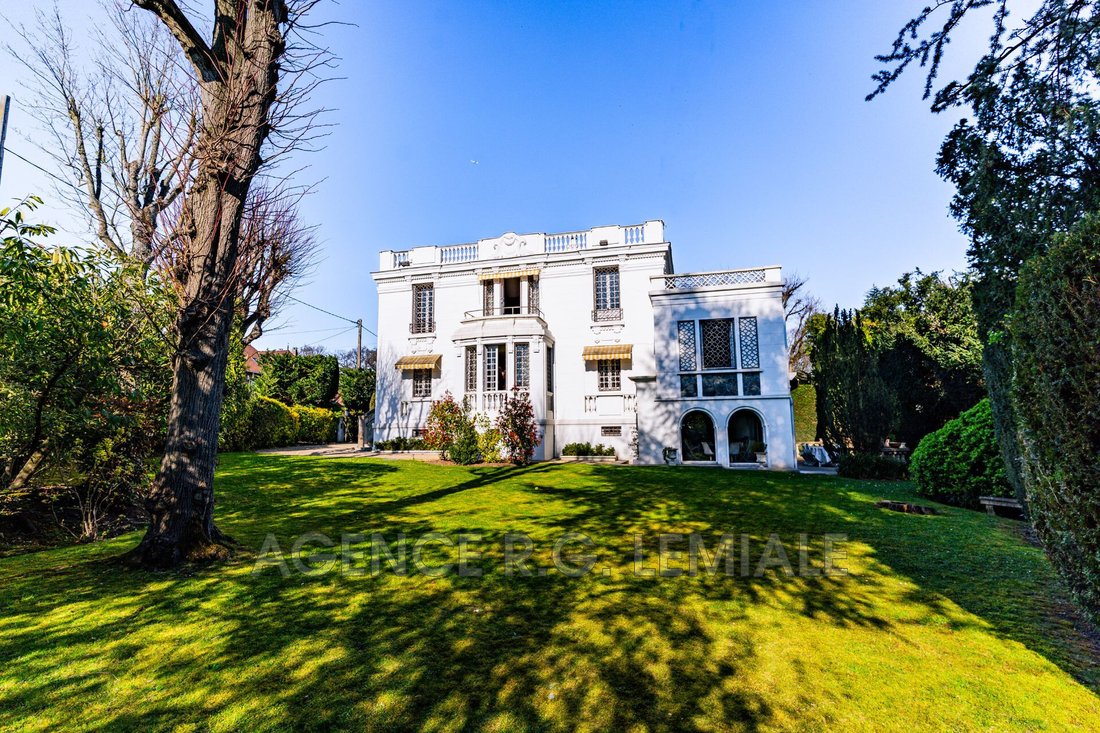 Villa in Chateau, Maisons-Laffitte, France 2 - 17756253