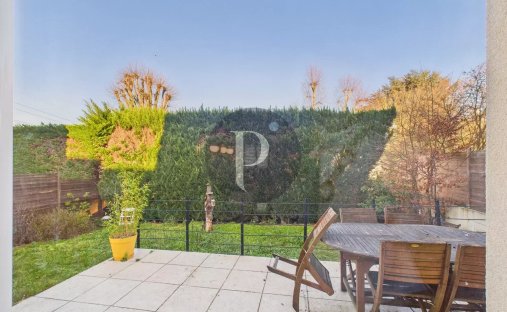 House in Ouest, Igny, France 1