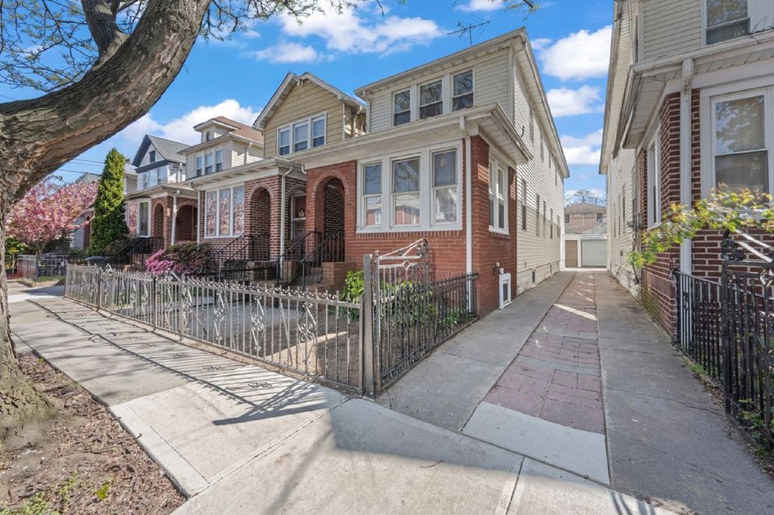 House in New York, New York, United States 3 - 17756341