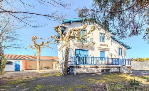 House in Saint Martin-Cité des Fleurs, Biarritz, France 1