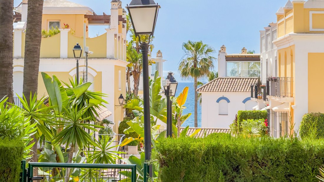 Townhouse in Elviria-Cabopino, Marbella, Spain 3 - 17762062