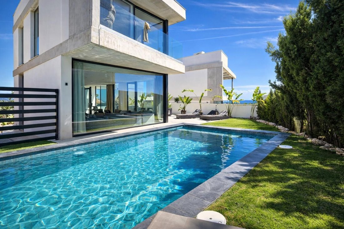 Villa in Puerto Banus, Marbella, Spain 2 - 17757086