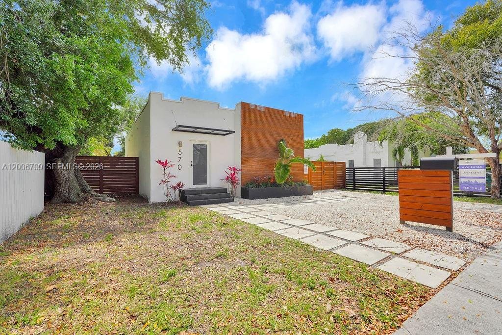 House in Miami, Florida, United States 3 - 17754773