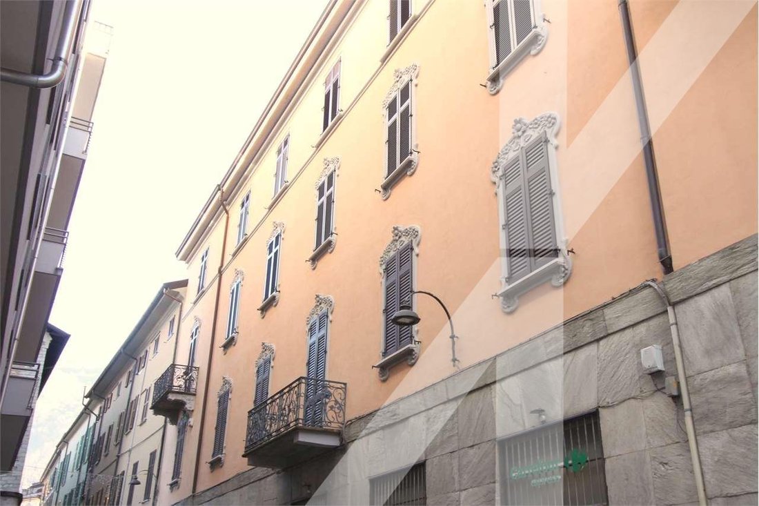 Apartment in Historic Center, Como, Lombardy 2 - 16950115