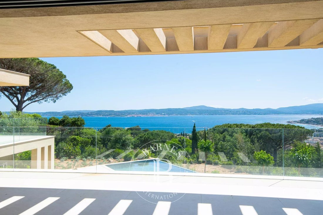 Estate in Les Bouteillers, Sainte-Maxime, France 3 - 12609152