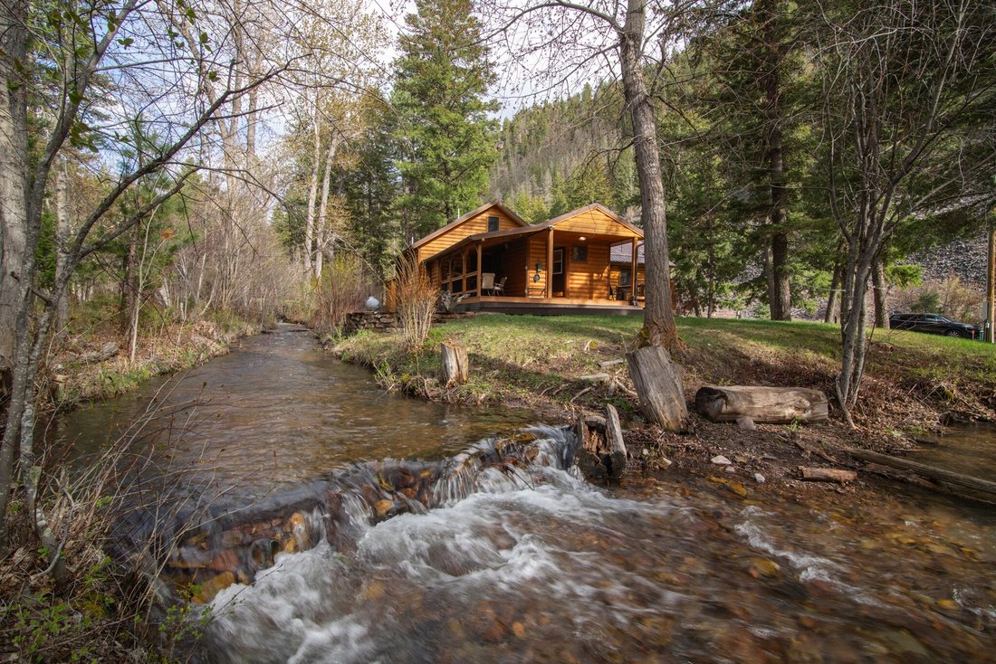 House in Clinton, Montana, United States 1 - 17760138