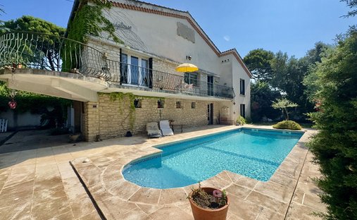 Villa in Montagne des Chèvres, Villeneuve-lès-Avignon, France 1