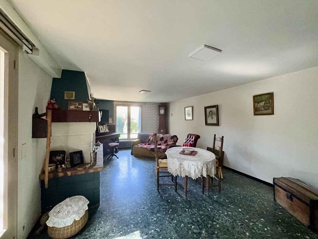 Villa in Montagne des Chèvres, Villeneuve-lès-Avignon, France 4 - 17756569