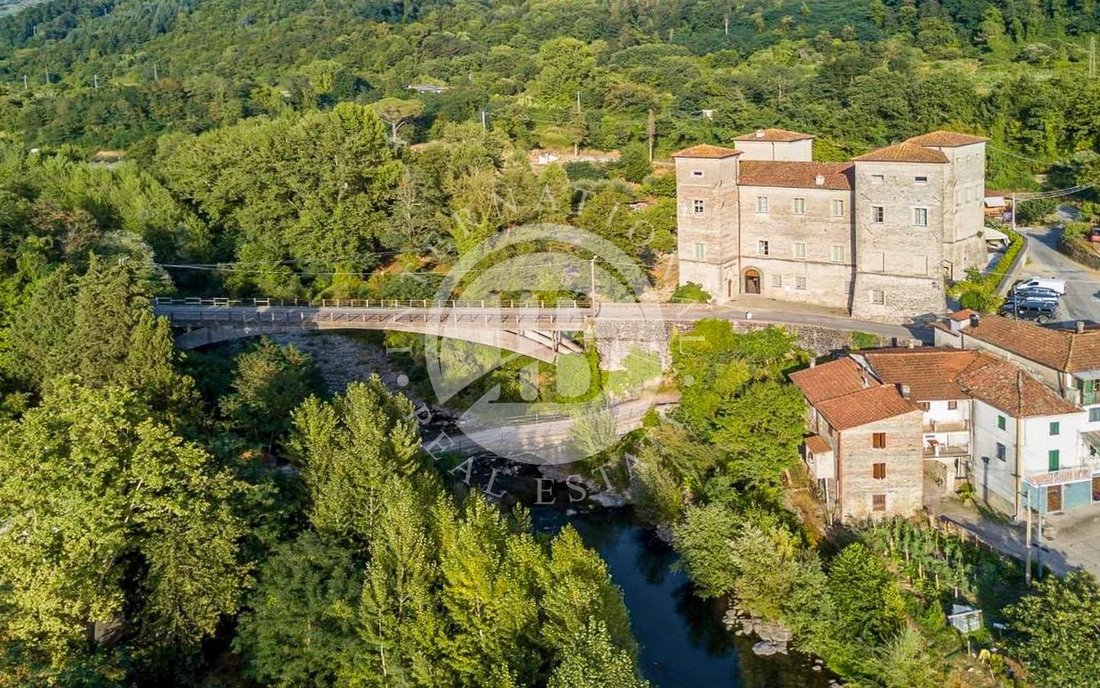 Castle in Licciana Nardi, Tuscany, Italy 3 - 17759518