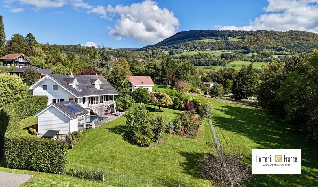 Villa in Andilly, Auvergne-Rhône-Alpes, France 1 - 17761394