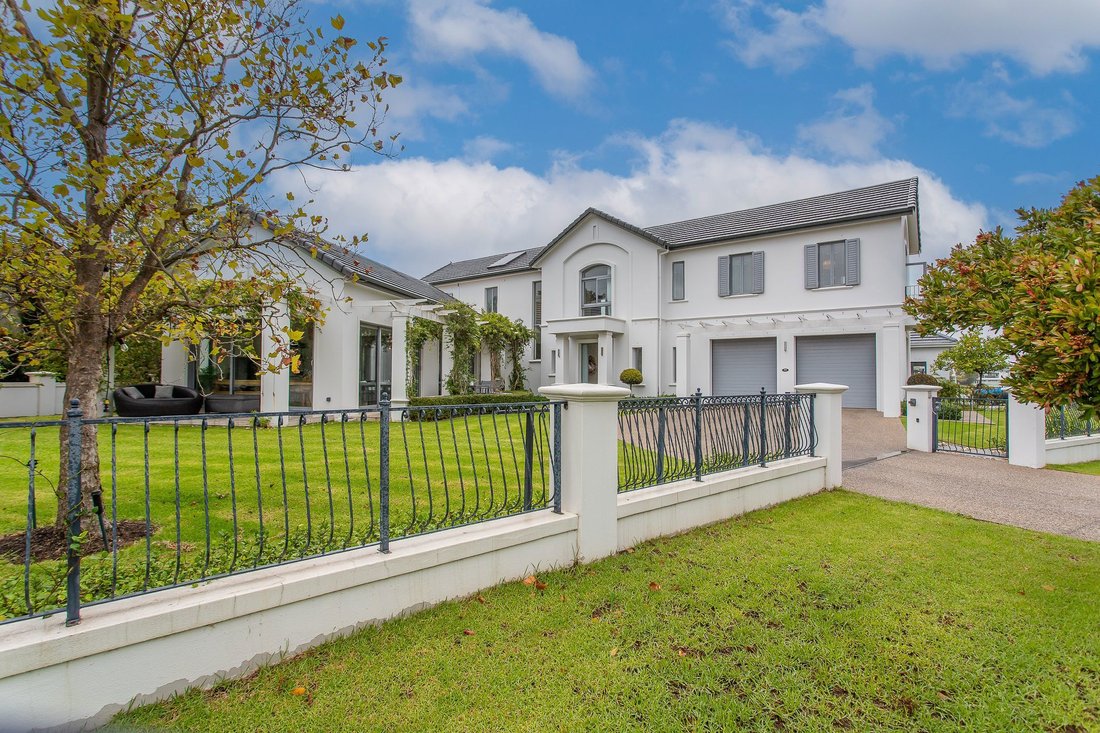 Estate in Val de Vie, Western Cape, South Africa 5 - 17758536