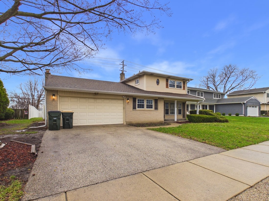 House in Arlington Heights, Illinois, United States 3 - 17759345