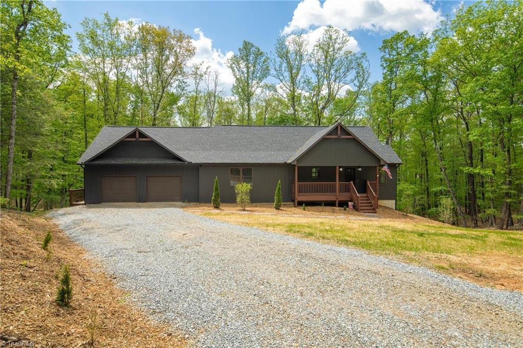 House in Purlear, North Carolina, United States 1 - 17758494