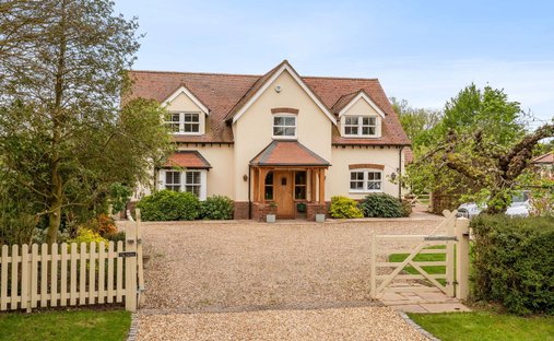 House in Ardeley, England 1