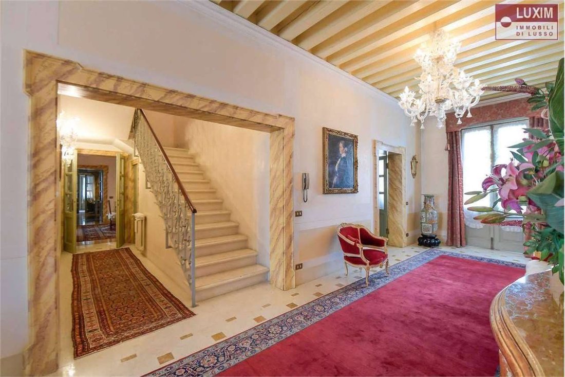 Villa in Pink, Veneto, Italy 5 - 17758217