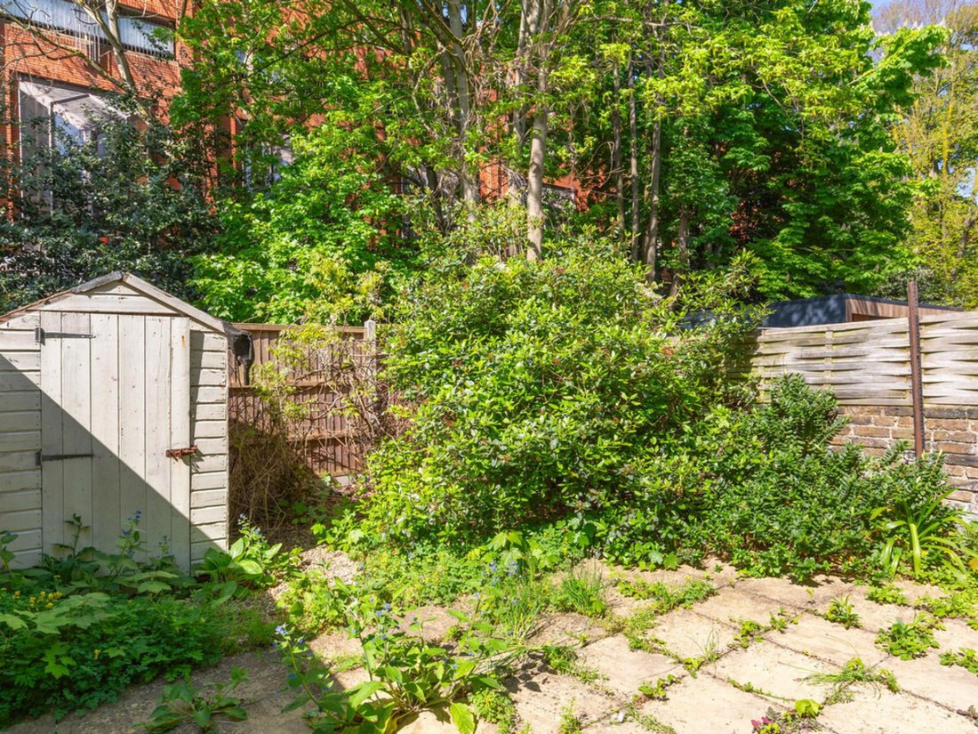 Apartment in Ealing (London Borough of Ealing), Ealing, England 5 - 17760199
