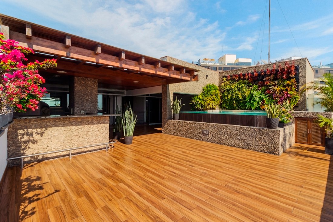 Apartment in Santiago de Surco, Metropolitan Municipality of Lima, Peru 2 - 17762803