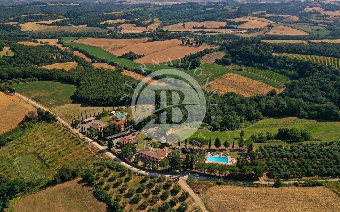 Estate in Peccioli, Tuscany, Italy 1 - 17759305