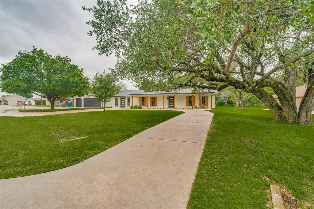House in Granbury, Texas, United States 3 - 17759486