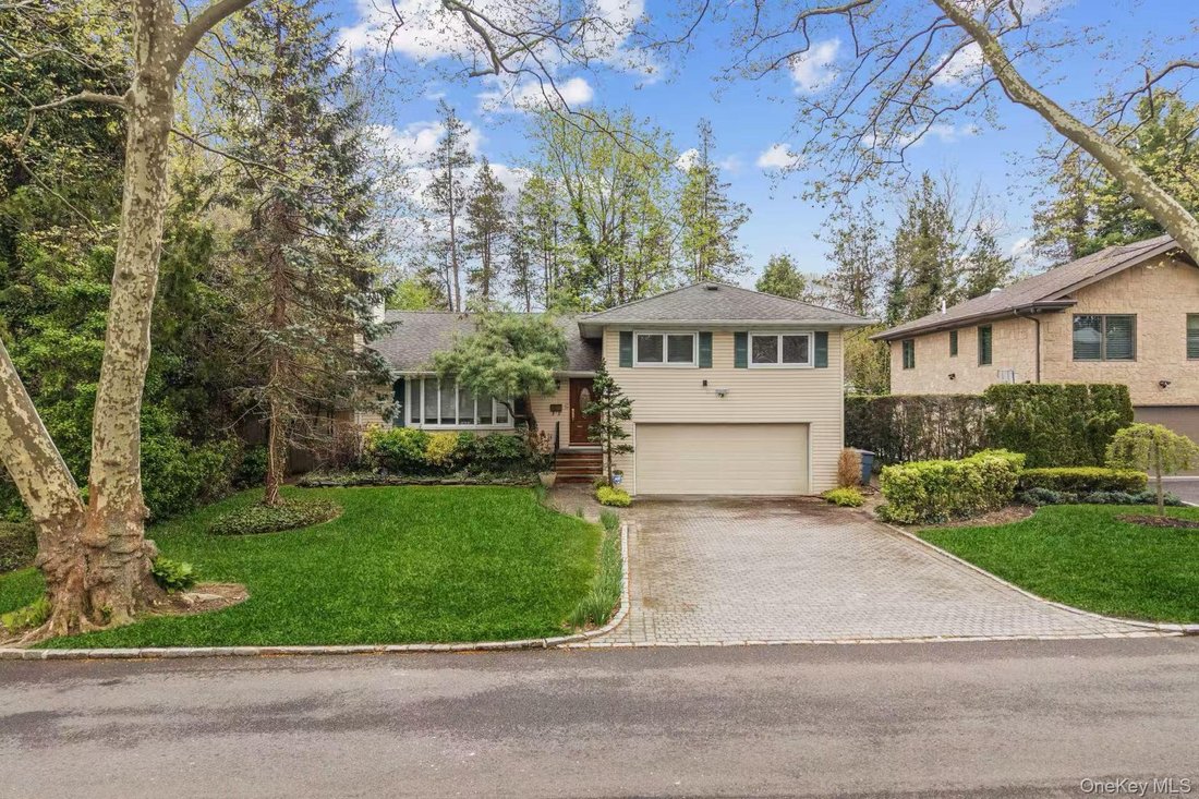 House in Albertson, New York, United States 2 - 17758253