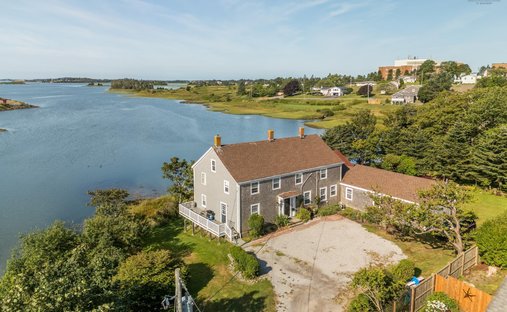 House in Yarmouth, Nova Scotia, Canada 1