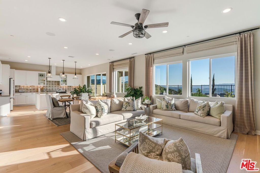 House in Santa Clarita, California, United States 4 - 17762167