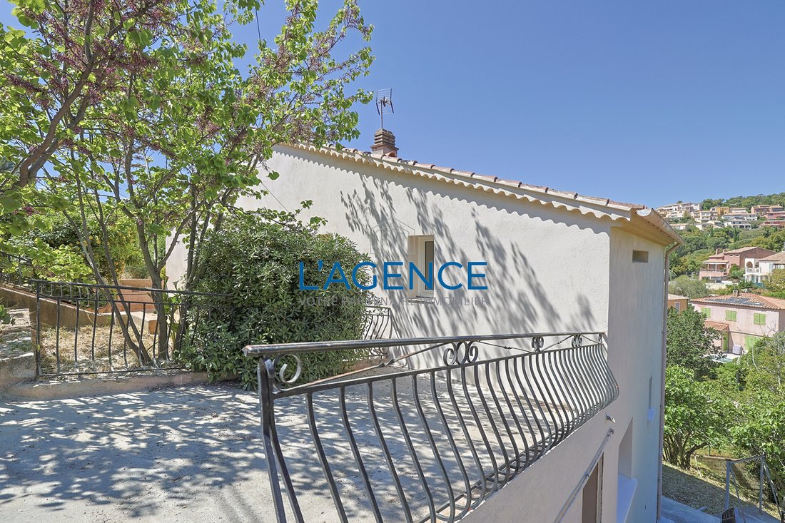 House in Hyeres, Provence-Alpes-Côte d'Azur, France 4 - 17762652
