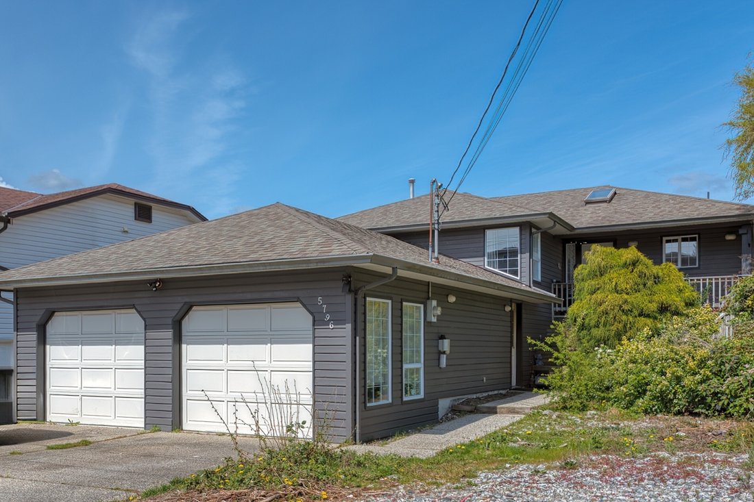 House in Sechelt, British Columbia, Canada 1 - 17757699