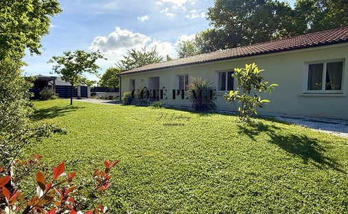 House in Medis, Nouvelle-Aquitaine, France 1