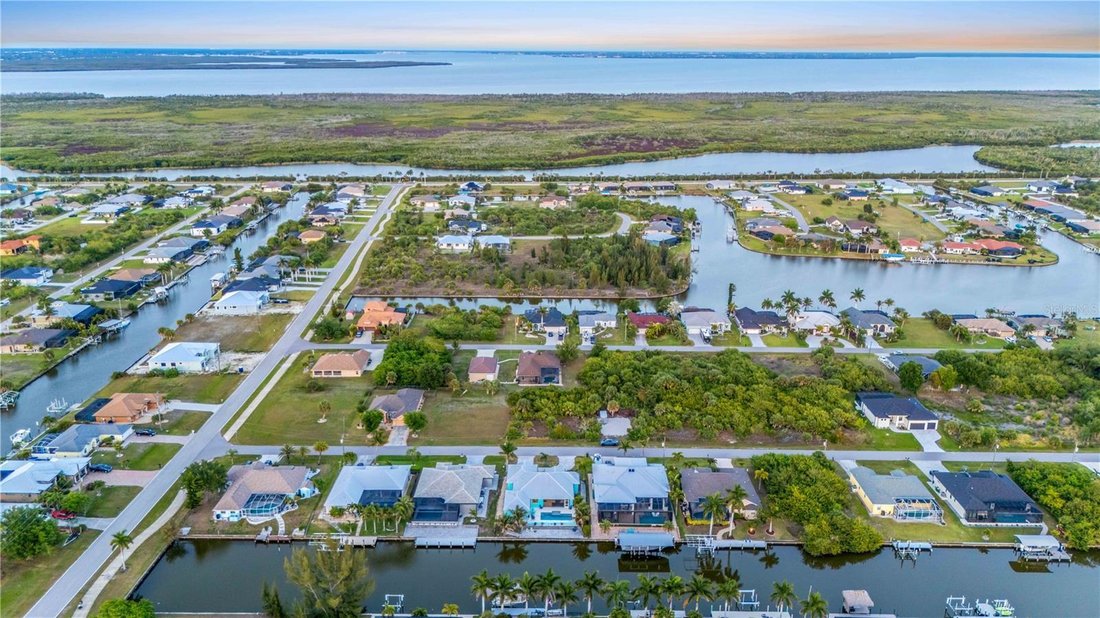 House in Port Charlotte, Florida, United States 3 - 17758475
