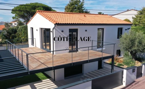House in Vaux-sur-Mer, Nouvelle-Aquitaine, France 1
